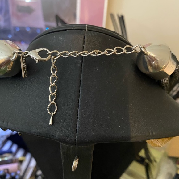 Necklace - Picture 2 of 3